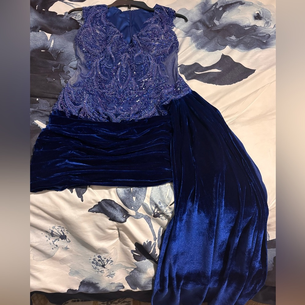 Blue Sparkly Short Formal Dress With Side Train
